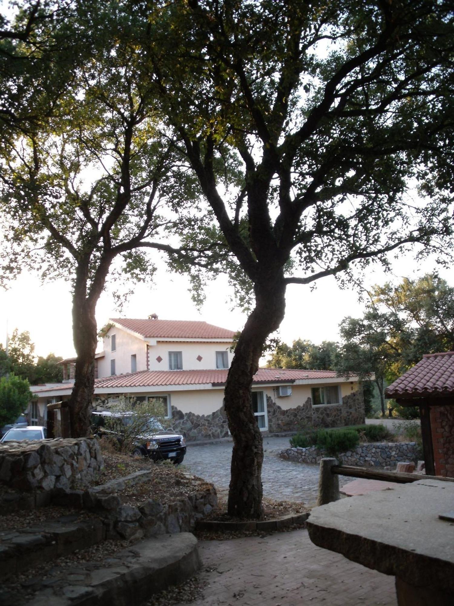 La Quercia Guest House Arbus Bagian luar foto