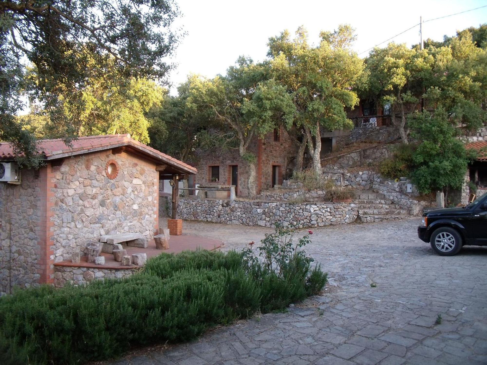 La Quercia Guest House Arbus Bagian luar foto